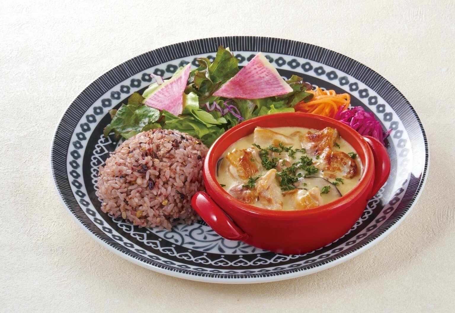 十穀米ときのこのフリカッセのカフェプレート　1,848円(税込)